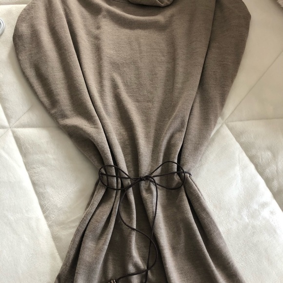 EMU 3/4 length top worn with leggings or jeans - Picture 6 of 7